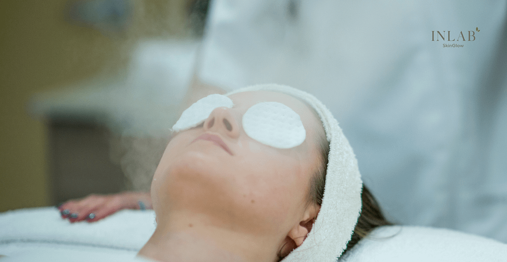 Cleansing: Should you steam your face before or after?