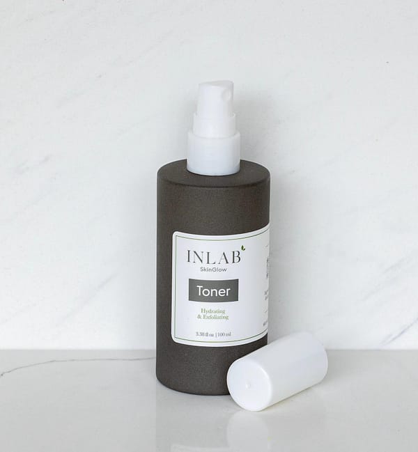 Revitalize your skin with our hydrating Toner. Packed with nourishing ingredients, it balances, refreshes, and preps your skin for a healthy, radiant glow.