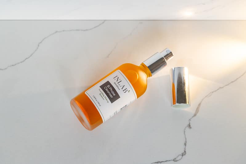 Bi-Phase Cleanser: Hydrating, Gentle, and Effective Skincare